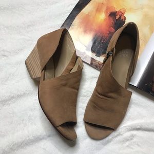 Eileen Fisher Tan Cut Out Wedges